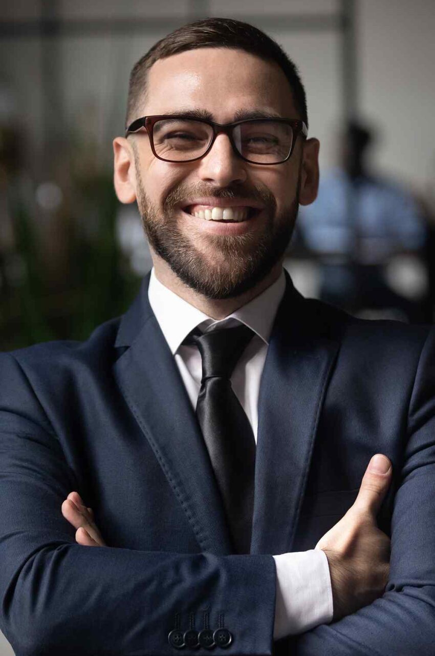 https://studyinswitzerland.net/wp-content/uploads/2020/08/team_05-850x1280.jpg