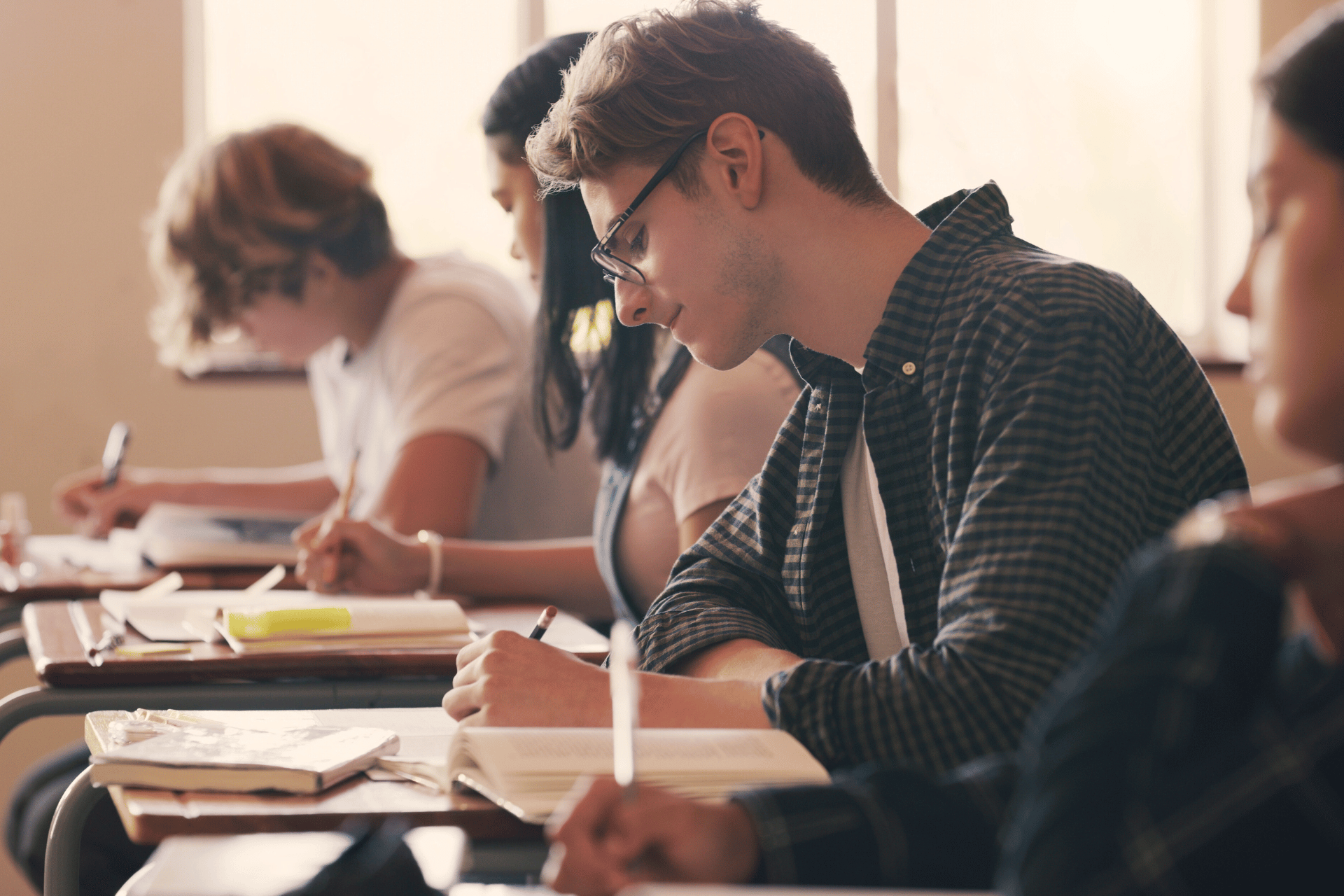 4 https://studyinswitzerland.net/wp-content/uploads/2025/12/4-4.png